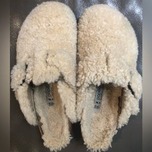 Birkenstock Big Buckle Platform Shearling in Teddy Eggshell- Size 8-8.5 (EUR 39)